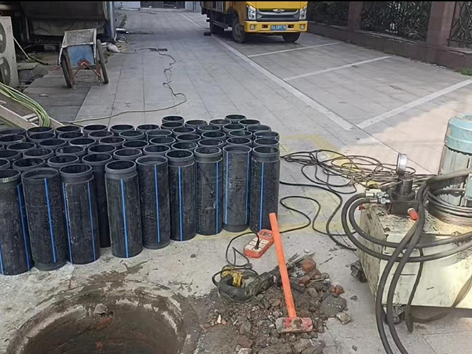 乌审PE置换管厂家 DN315置换管 非开挖管短管置换